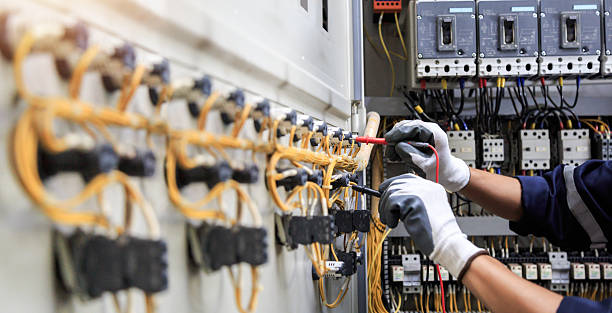 Professional Electrician technician working in Union City, IN